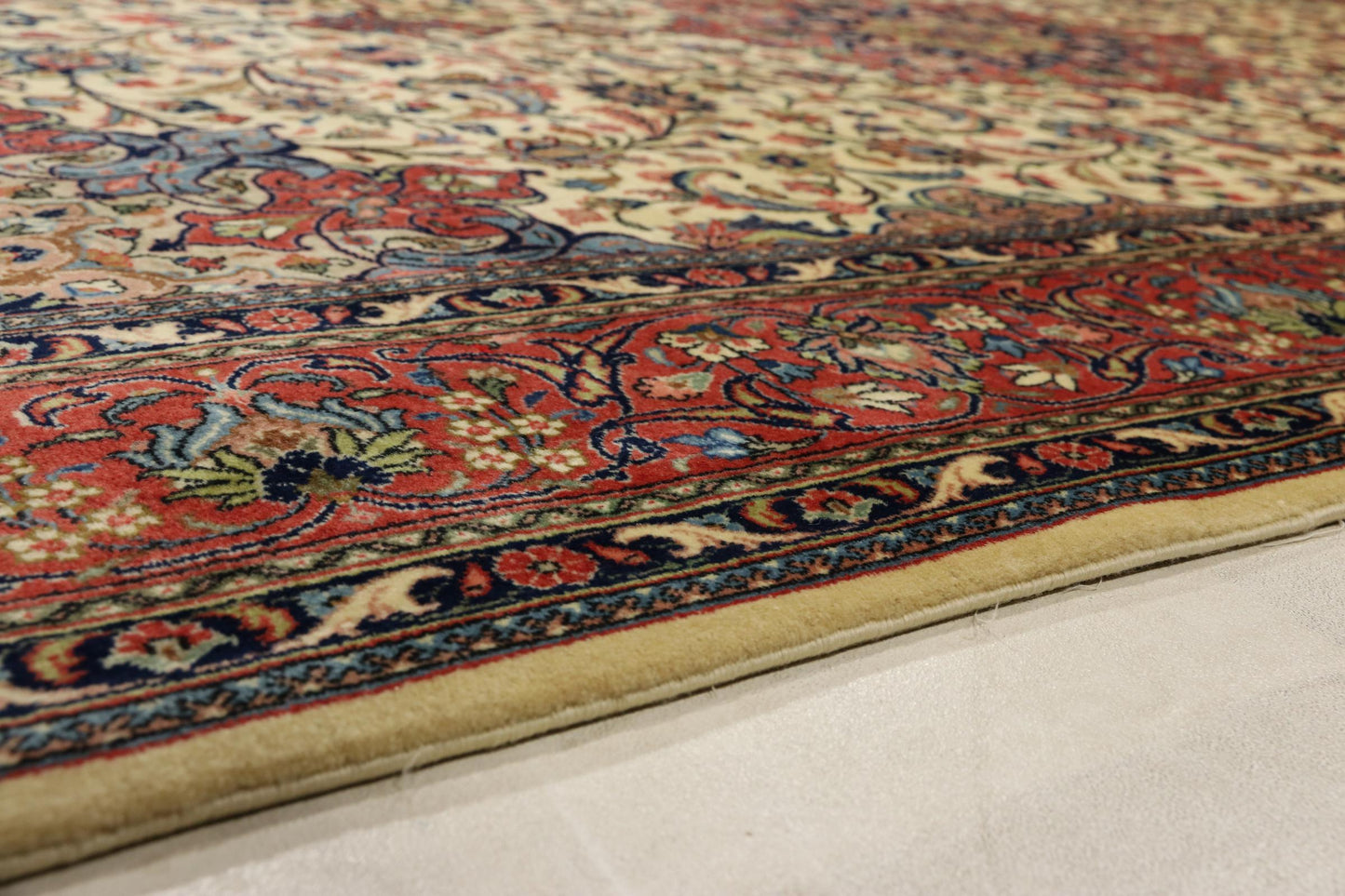 Sarouk Persian Rug 309 x 196